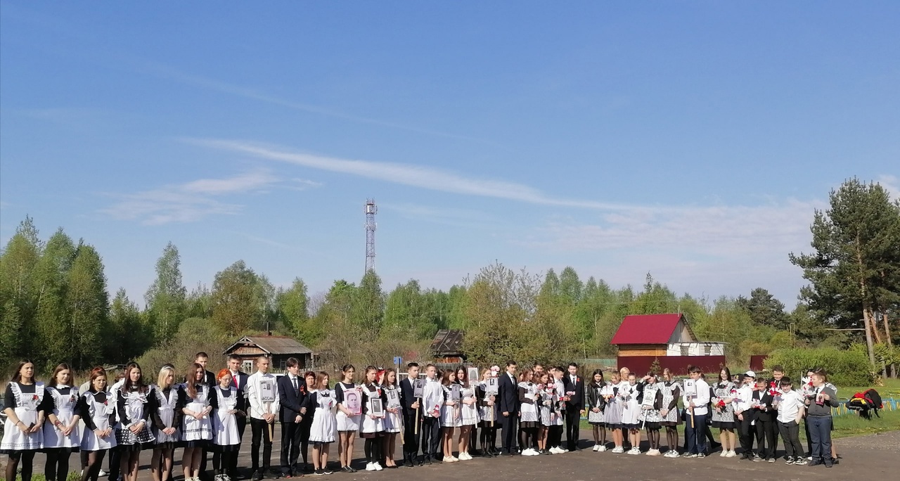 Торжественная линейка, посвященная 78-ой годовщине победы в Великой Отечественной войне &amp;quot;Бессмертный полк&amp;quot;.